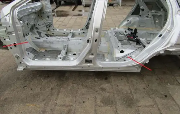 Suzuki SX4 S-Cross Sill