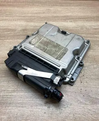 Peugeot 406 Engine control unit/module ECU 9635156580 0281001977 Used
