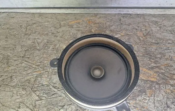 Subaru Outback Rear door speaker 86301AG101