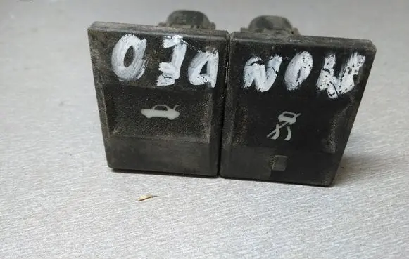 Ford Mondeo Mk III A set of switches 1S7T2C418AB