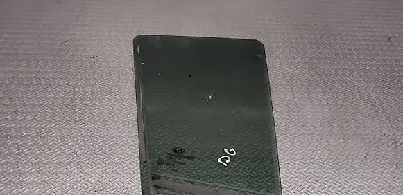 KIA Sportage Rear vent window glass 
