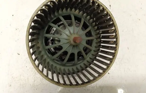 Land Rover Freelander 2 - LR2 Heater fan/blower 6g9n18d413aa 6g9n-18d413-aa