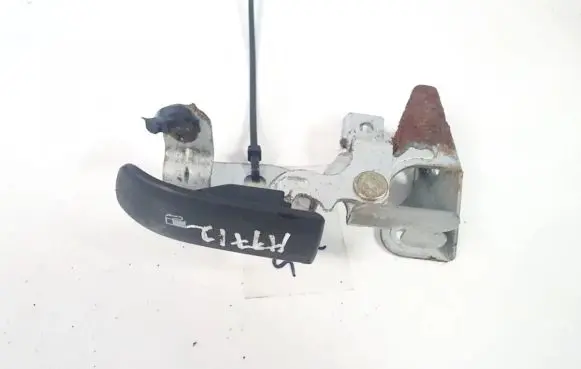 Mazda 3 I Fuel tank opening switch 