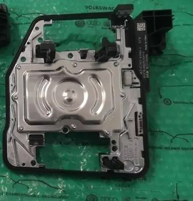 Volkswagen Jetta VI Gearbox control unit/module 0AM927769N