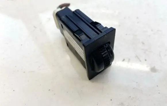 Toyota Avensis T250 Headlight level height control switch 8415205050 84152-05050