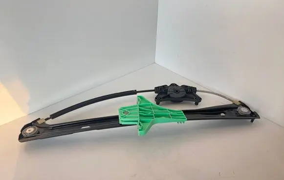 Volkswagen Tiguan Rear door window regulator with motor 5NA839462C
