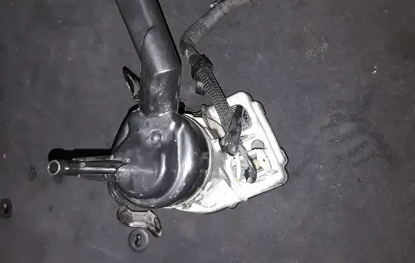 Peugeot 308 Power steering pump 9670700380