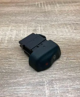 Renault Scenic I Central locking switch button 841242B
