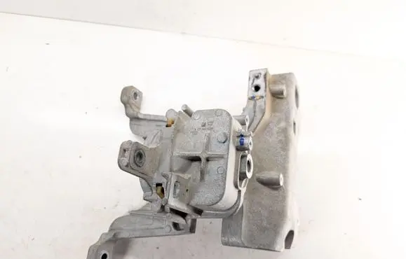 Mercedes-Benz GLB x247 Engine mount bracket A1772401600