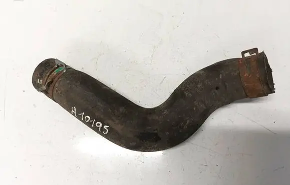 Toyota Avensis T270 Engine coolant pipe/hose