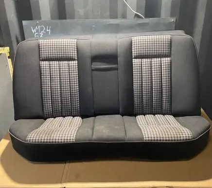 Mercedes-Benz E W124 Second row seats 124920221 44220