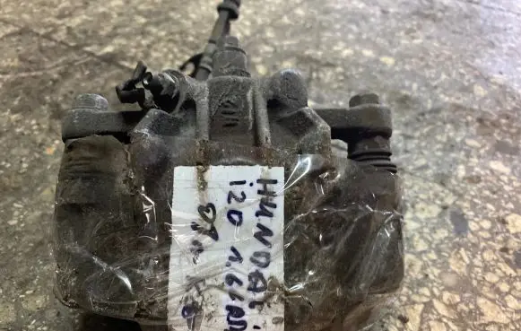 Hyundai i20 (PB PBT) Rear brake caliper
