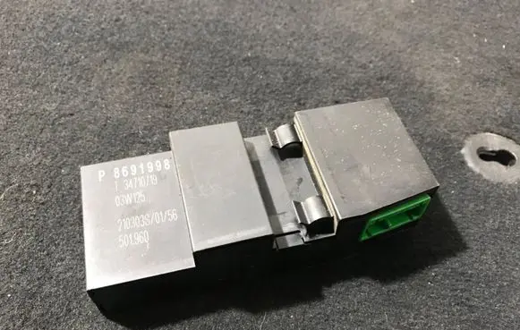 Volvo XC90 ESP (stability system) control unit 8691998