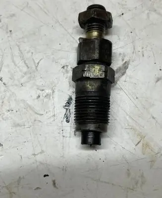 Nissan Terrano Fuel injector