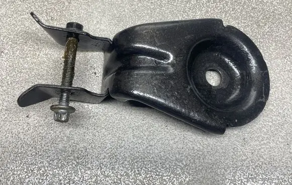 Opel Insignia A Radiator mount bracket 13271583