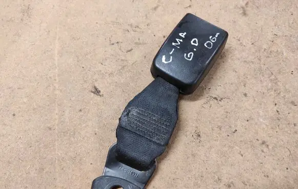 Ford Focus C-MAX Rear seatbelt buckle 012800Z 060227
