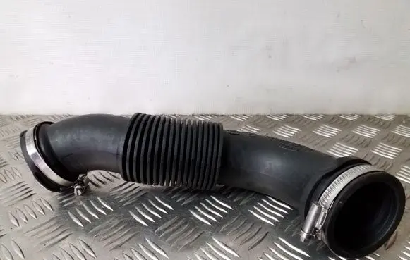 Ford Focus Air intake hose/pipe CV619C623AC