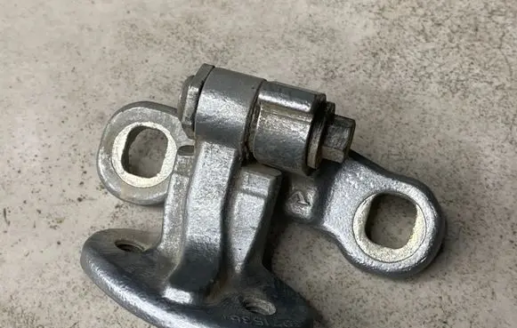 Volvo V50 Rear door lower hinge 30715361