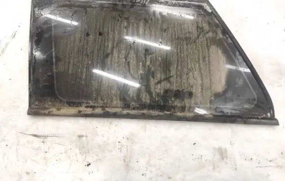 SsangYong Musso Rear side window 43r00107 43r-00107