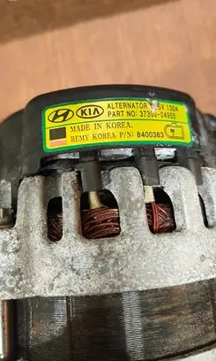Hyundai i30 Generator/alternator 3730004950 8400383