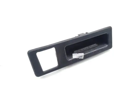 BMW 5 F10 F11 Tailgate opening switch 10822910