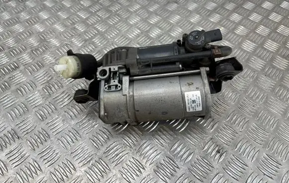 Mercedes-Benz E W212 Air suspension compressor/pump A2123200404