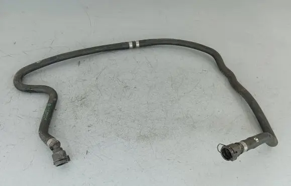 Coolant pipe/hose
