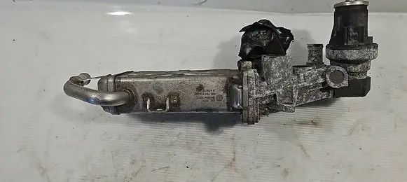 Volkswagen Touran I EGR valve cooler 03L131512DQ