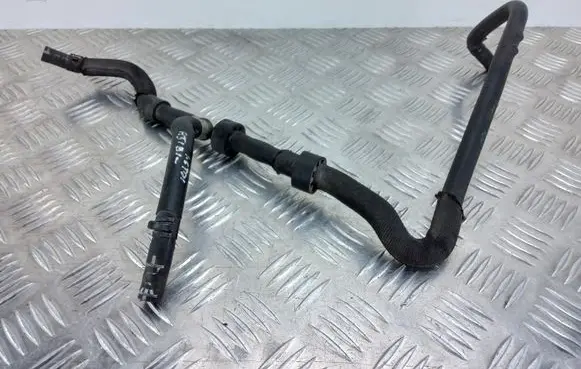 Engine coolant pipe/hose
