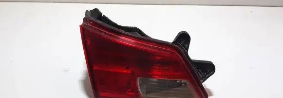Subaru Outback Tailgate rear/tail lights 13220072