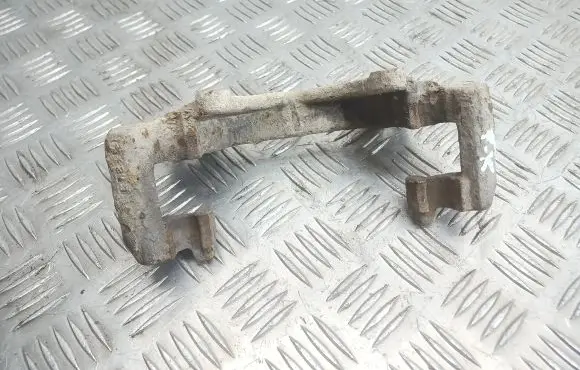Audi A4 S4 B6 8E 8H Front Brake Caliper Pad/Carrier 