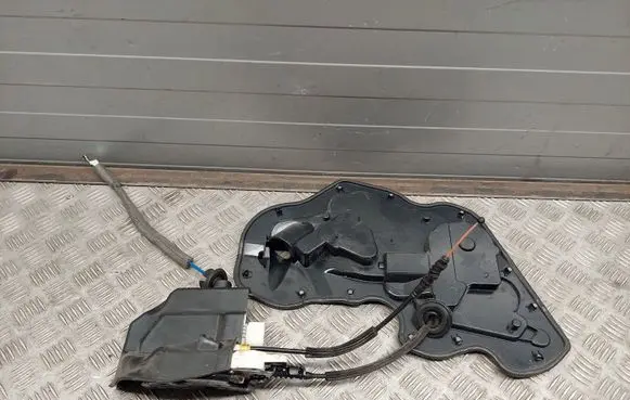 Audi A8 S8 D4 4H Rear door soft close latching motor 4H0839916 4F0837060