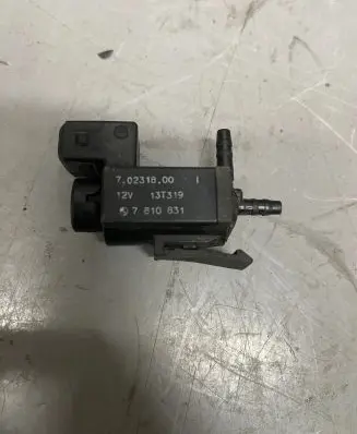 BMW 5 F10 F11 Turbo solenoid valve 70231800 13T319 7810831