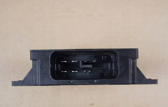Mazda CX-3 Voltage converter/converter module PE0318572