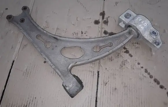 Volkswagen Golf V Front lower control arm/wishbone 1253488