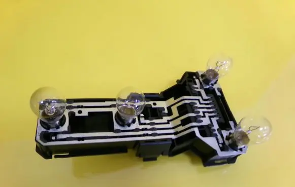 Volkswagen PASSAT B5 Tail light bulb cover holder 393361