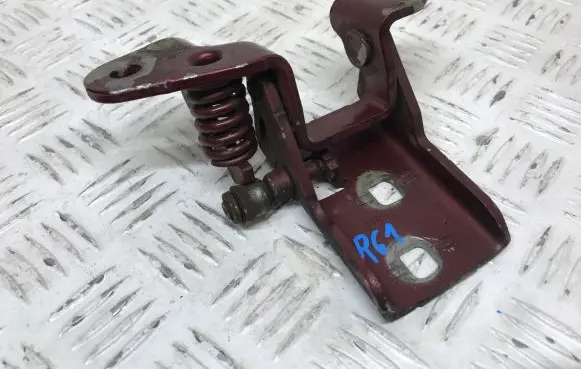 Chrysler Town u0026 Country V Front door upper hinge 878AB
