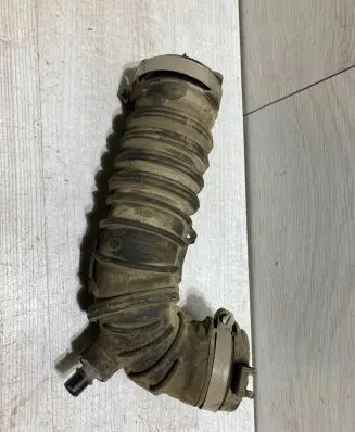 Air intake hose/pipe