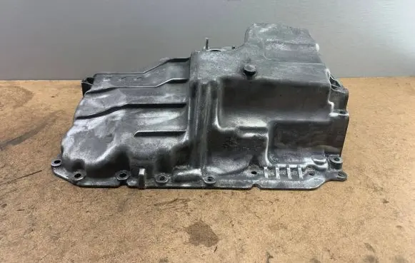 BMW 3 E90 E91 Oil sump 7797969 11137797969 11138510206
