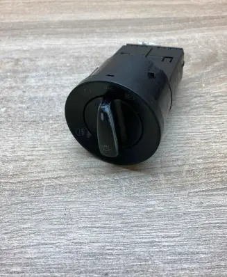 Volkswagen PASSAT B5.5 Light switch 1C0941531 WithPlug