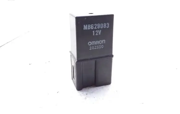 Mitsubishi Colt Hazard warning light relay MB629083