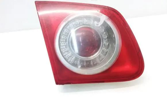 Volkswagen Jetta V Tailgate rear/tail lights 1K5945093