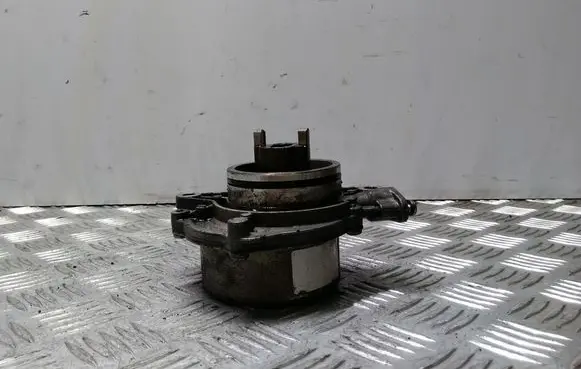BMW 5 E60 E61 Vacuum pump