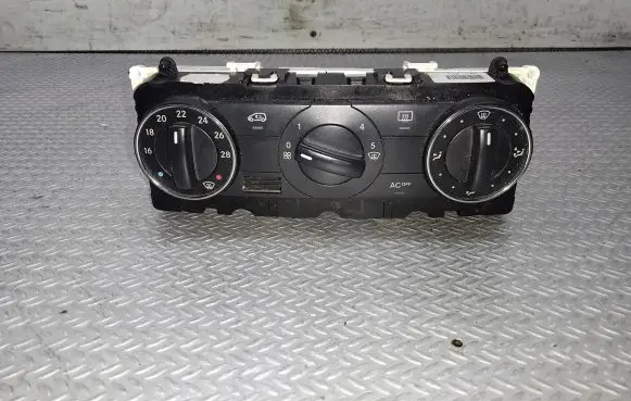 Mercedes-Benz A W169 Climate control unit A1698301385