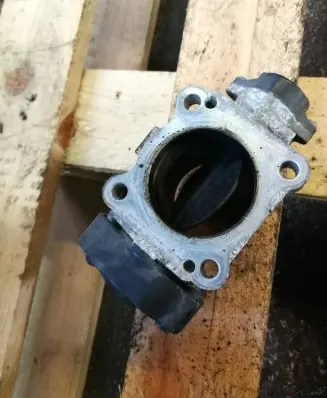 Toyota RAV 4 (XA30) Throttle valve 1923002010