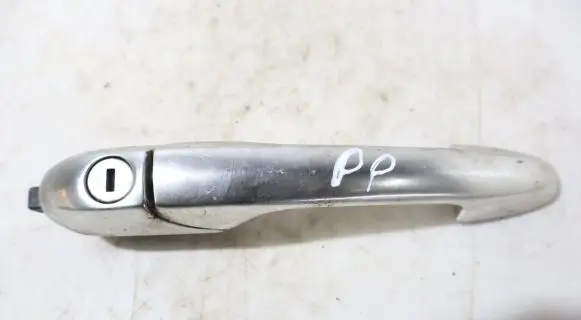 Alfa Romeo 147 Front door exterior handle/bracket 