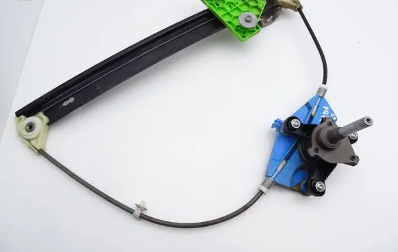 Audi A4 S4 B6 8E 8H Rear door manual window regulator 104931107
