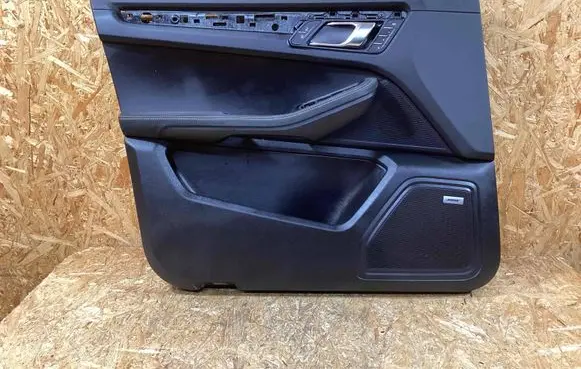 Porsche Macan (95B) Front door card panel trim 95b867011a