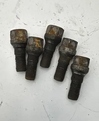 Toyota Proace Nuts/bolts 
