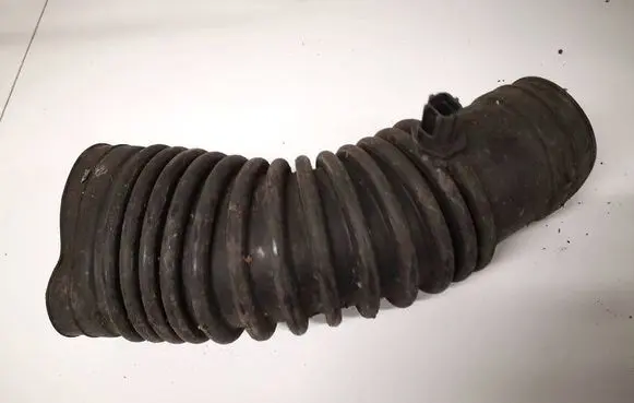 Air intake hose/pipe